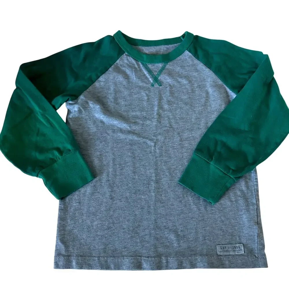 Gap raglan tee